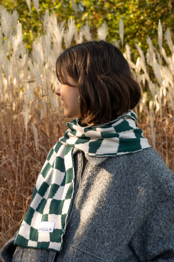 KLARA - glitch scarf